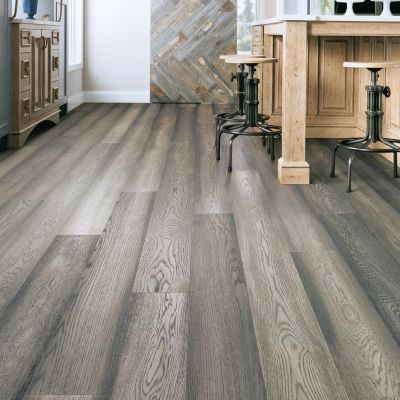 waterproof vinyl floors in a kitchen in Mississauga, ON from The Floor Trader