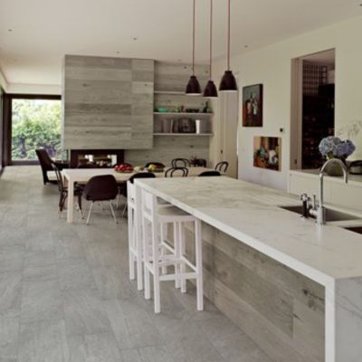waterproof tile floors in a spacious Mississauga kitchen from The Floor Trader